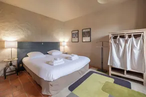 Ground level two-bedroom gîte with gated yard. Ideal for young families. - Image 5