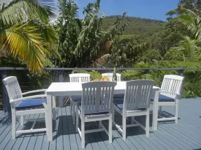 Jacaranda House where beach meets rainforest - Image 5