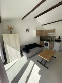 Comfortable studio 5 min from the beach + pool access - Image 3