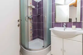 Holiday home with one bedroom in Sukosan - Image 4
