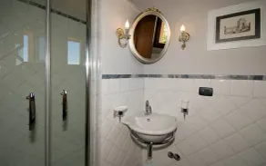 Luxusvilla, bis 11 Personen, mit Garten, Pavillon, Pool und Jacuzzi, Kimaanlage - Image 5