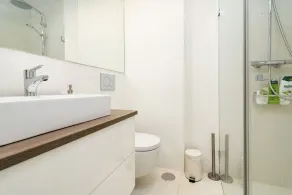 Three bedroom apartment close to Elviria beach - Image 3