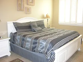 Luxury 3 bedroom 3 bath Condo on Golf Course - Image 5