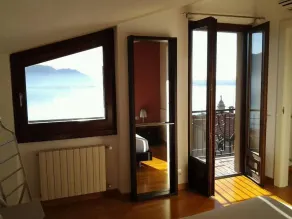 Casa in pietra con vista spettacolare sul Lago d'Iseo - Image 4