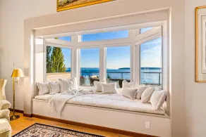 Spectacular Beach Front House - Image 5