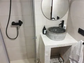 Casa Serrano en Abrucena, Almería, con futbolín y billar - Image 2