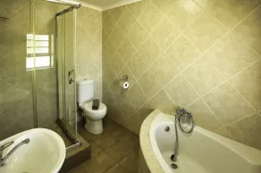 Oppi Stuppi, Langebaan, 4-sleeper - Image 2