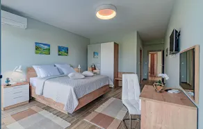 Lovely Home In Sreser - Image 3