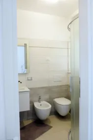 Moradia de 3 quartos com linda área ao ar livre e vista para o lago de sonho - Image 5