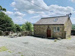 One bed Detached Converted Barn With Panoramic Views of the Wharf & Aire Valley - Image 5