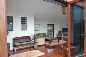 Yolla Beach House - Image 3