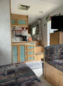 Farm Stay Marron Valley- 5th Wheel Trailer - Image 4