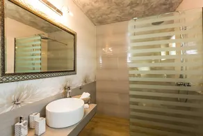 Traditional, stone-built villa with private pool, spectacular views, privacy - Image 4