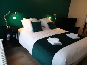 Maison de ville située à 8 kms du Mont St Michel - Image 3