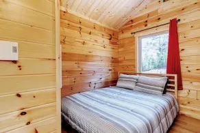 Beautiful Cottage w/Firepit Bbq,close to lakes,vineyards,zipline & Ski Martock - Image 4