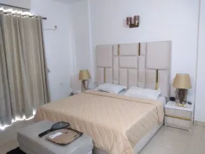 Beautiful Serviced apartment with garden and pool view - Image 3