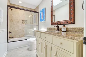 In the Heart of Harbour Town 2BR 2BA Pool Access Close to Beach - Image 3