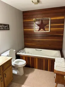 A’s Cozy Cottage - Image 4