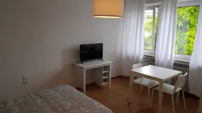 SHARED ROOM - Image 5