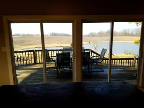 NY!  Wine Country Farmhouse PÅ VINSTILEN! Perfekt beliggenhed! Din egen sø! - Image 2