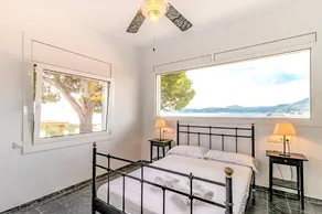 Cap Ras 01 – Apartamento con terraza y vistas - Image 4