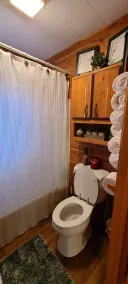 Relaxing Lake Home - Image 3