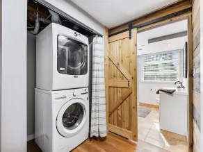 Perfect 5BR By Campus | Game Room + 2 Kitchens - Image 5