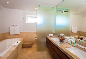 Beaches Edge – Contemporary Beachfront Estate in Lockrum, Anguilla - Image 4