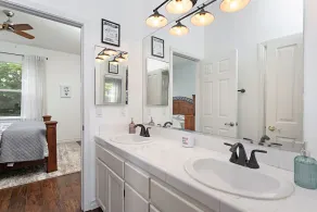 4BR Family Home • Near Legoland & Beach • Gameroom  •  Dogs Free  •  Sleeps 9 - Image 4