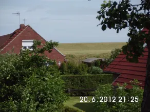 Small cozy vacation home invites you to relax.<br><br> - Image 4