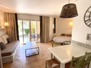 Apartment 4/5 persons Domaine et Golf international de Pont Royal - Image 5