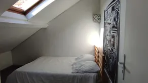Old house, simple, spacious and bright - Image 5