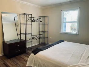Waterfront Views with King Bed in Solomons Island - Image 4