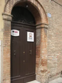 Low Cost Ferrara - Image 2