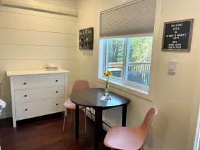 Bachelor Suite Bed & Breakfast in Northern Muskoka - Image 2