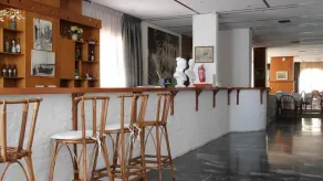 Siagas Beach Hotel - Image 4
