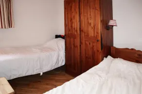 Ski-in/ski-out & foot of the slopes, 2nd floor, view ski slopes, swimming pool, sauna, balcony, tv - Image 5