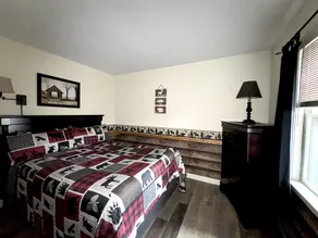 Peaceful & Serene  🦌 Cozy Hillside Cabin  ☀️ Koi Pond 🐸 Pet Friendly 🐕 - Image 2