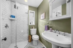 North End Charm: Cozy Fam Friendly Cottage with Fireplace and Dog-Friendly Fenced Yard! - Image 3