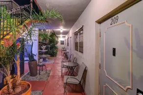 Richard's Motel Studios - Image 2