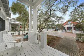 Designer Home in SeasideFL, 272 feet to beach, + 2 Bikes! - Image 4