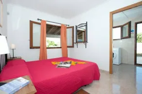 Villa Cuadra -6 folk- nytt hus med trädgård och privat pool, mycket tyst i Siller 1 km från Puerto Pollensa och stranden. Gratis Wifi. - Image 4