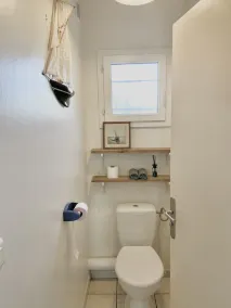 Quiet apartment with pool 5 minutes from the lake - Image 2