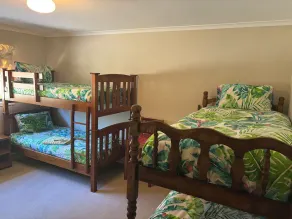 Duck Tree Lodge - Bush Retreat, Macedon Ranges - Image 5