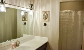 Warm and cozy property<br>2 miles to Mayo and St. Mary’s. 4 bedrooms, 3 bathrooms.<br> - Image 3
