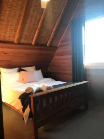 Unique Rockhouse,  private jacuzzi, bush views - Image 5