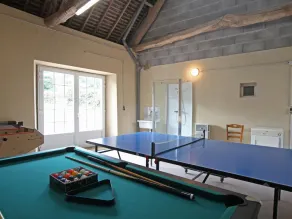 Family house with enclosed garden and spa near the beach - Image 5
