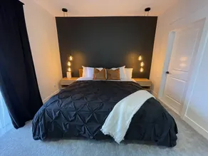 Luxury Modern Condo 3-min from Six Flags w/PS5, 1GB Fast Wi-fi Kingbed - Image 5