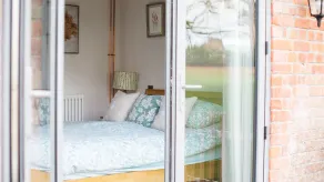 Paddock Cottage - sleeps 2 guests  in 1 bedroom - Image 4