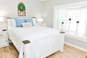 Historic Downtown Oxford 3BR/2BA w/King - Image 3